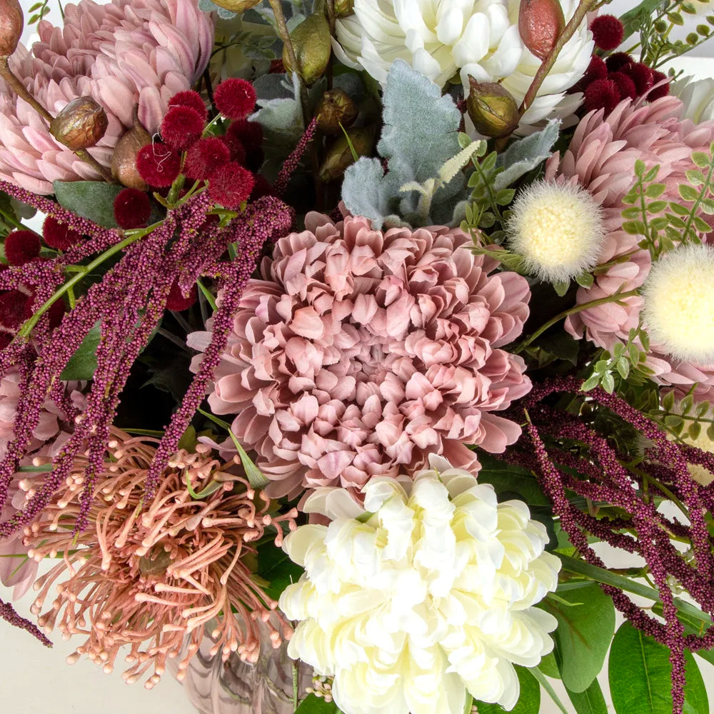 Yapay Karışık Aranjman – Pembe Cam Vazoda