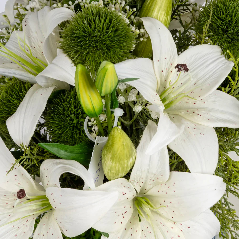 Beyaz Lilyum Aranjmanı – Bleu Blanc Seramik Vazoda