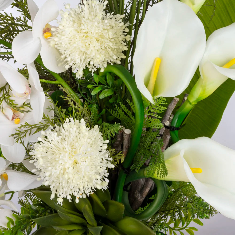 Beyaz Lilyum ve Orkide Aranjmanı – Cam Vazoda
