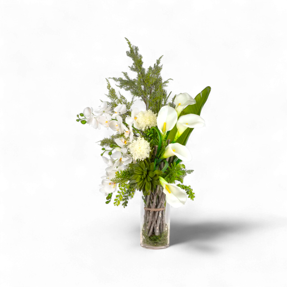 Beyaz Lilyum ve Orkide Aranjmanı – Cam Vazoda