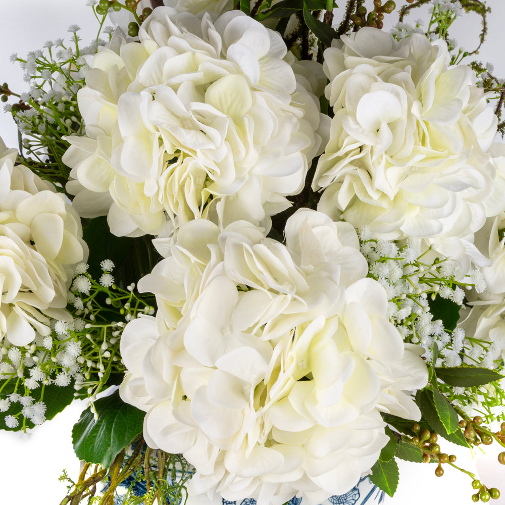 Bleu Blanc Vazo Ortanca Aranjman – Beyaz Çiçeklerle